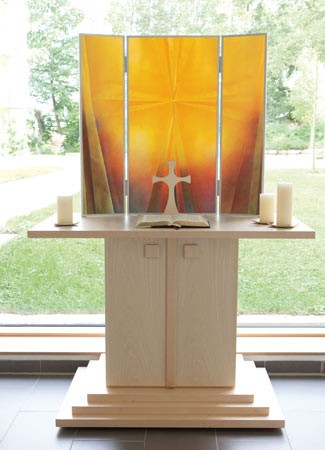 02_Altar-M-Kreuz